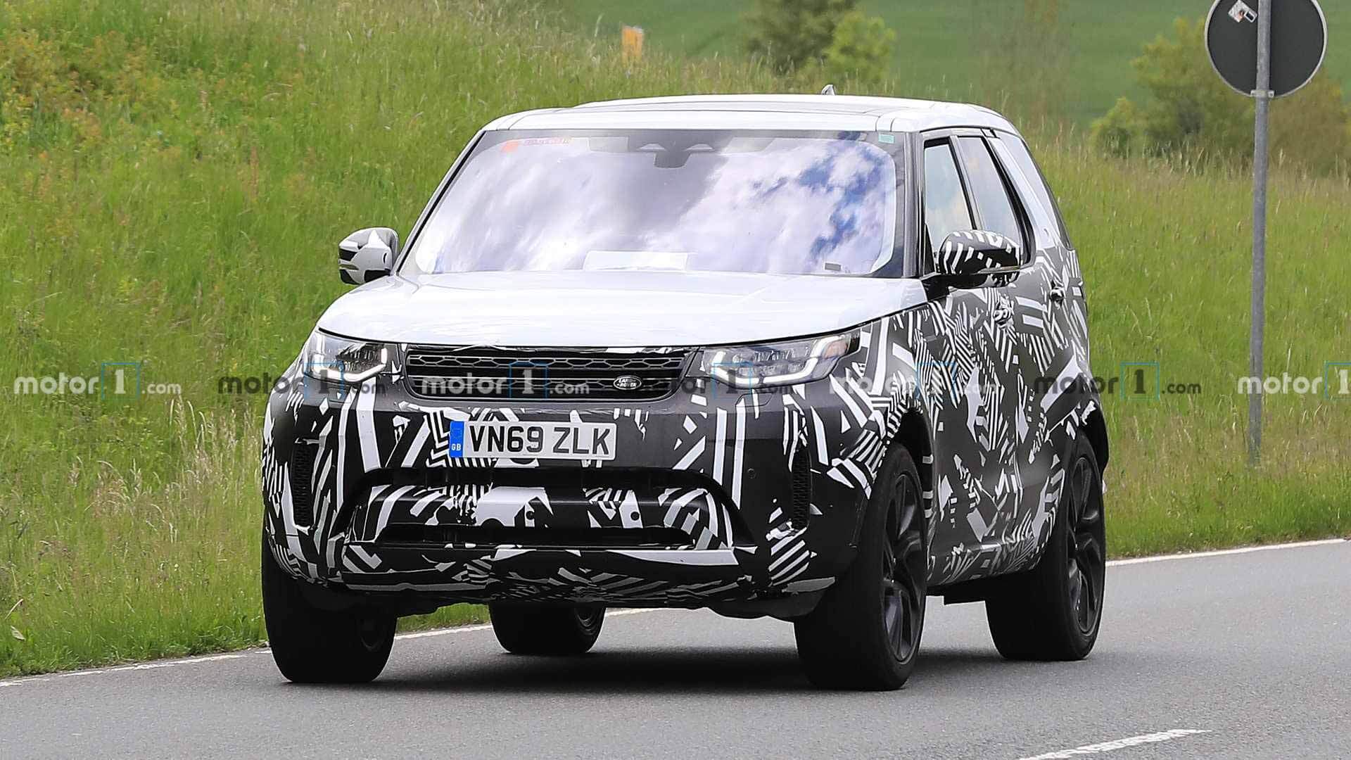 Land Rover представил обновленный Land Rover Discovery для тестирования