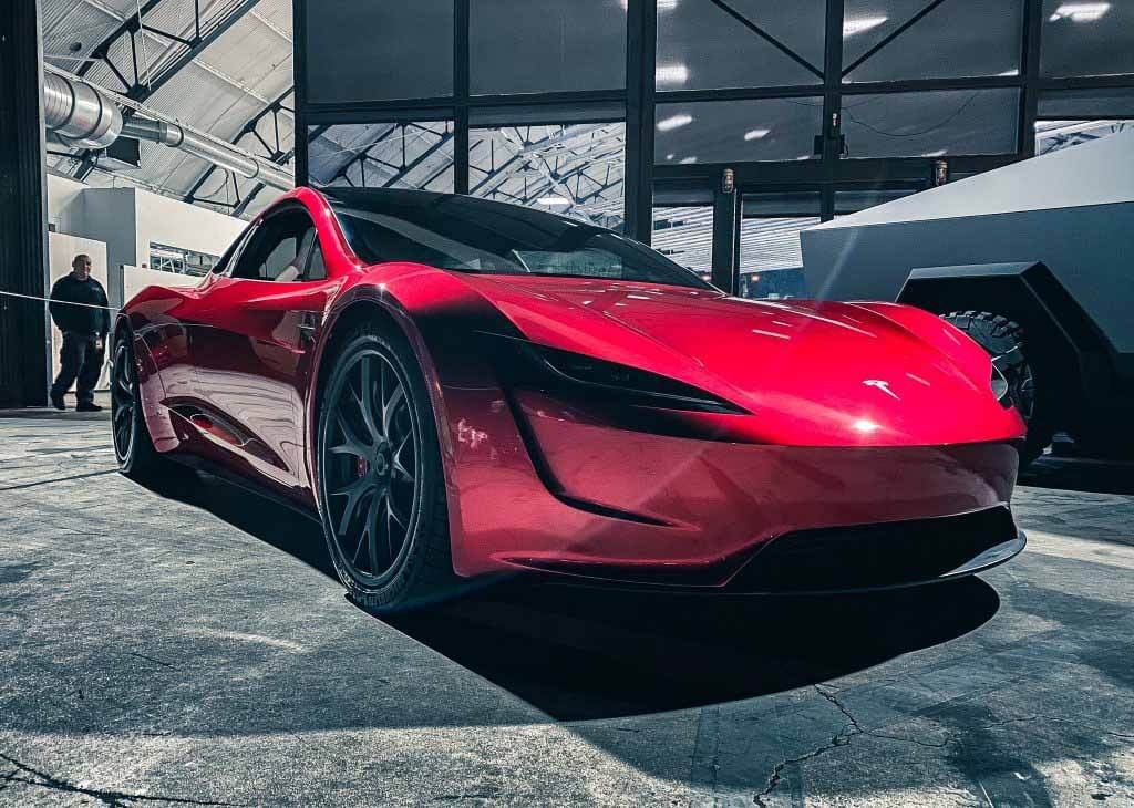 Элон Маск из Tesla раскрывает редкие подробности о двигателях Roadster нового поколения от SpaceX