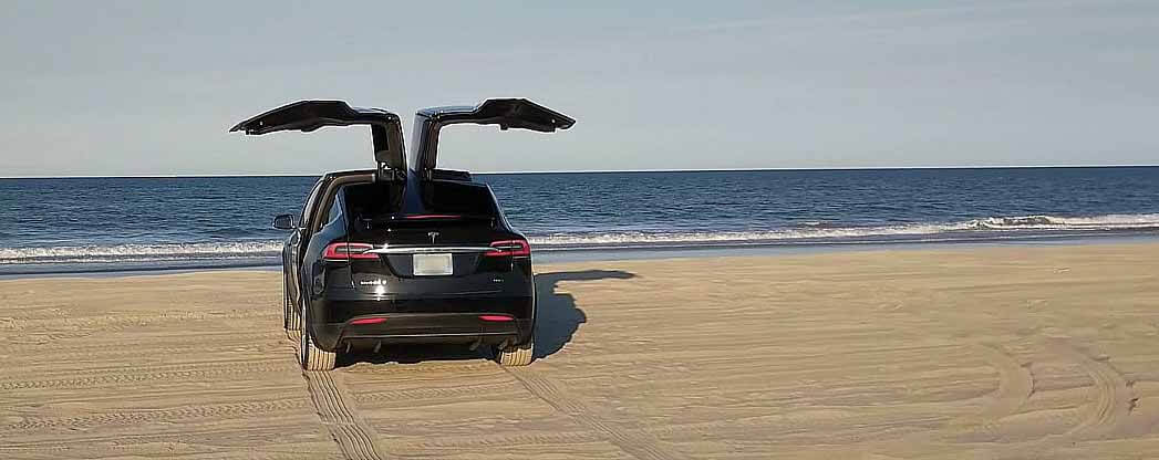 Шорты Tesla выходят вовремя на лето