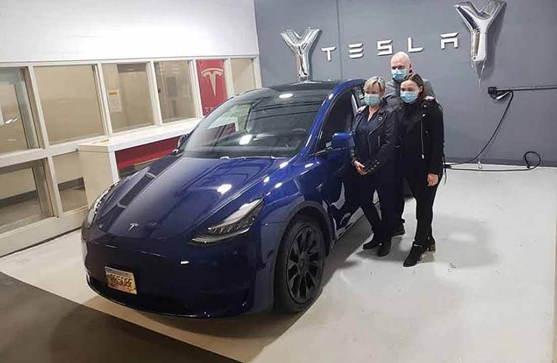 Tesla официально запускает международные поставки Model Y, начиная с Канады