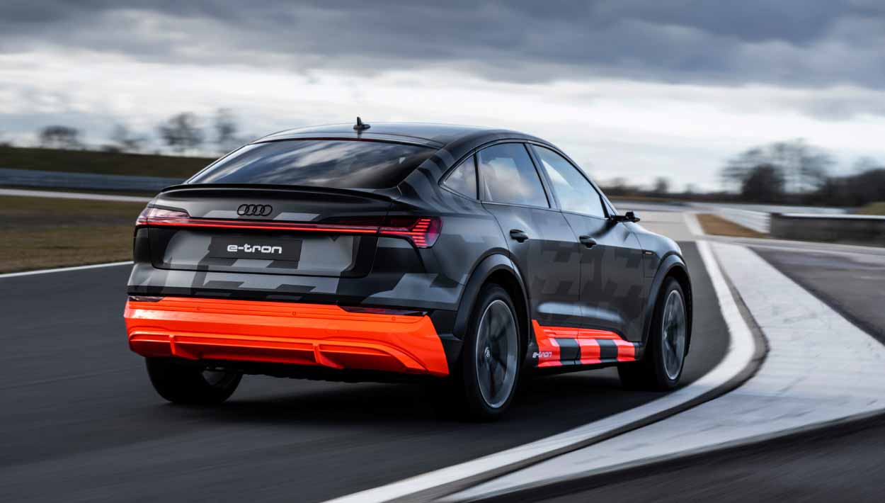 Электрический кроссовер Audi e-tron S