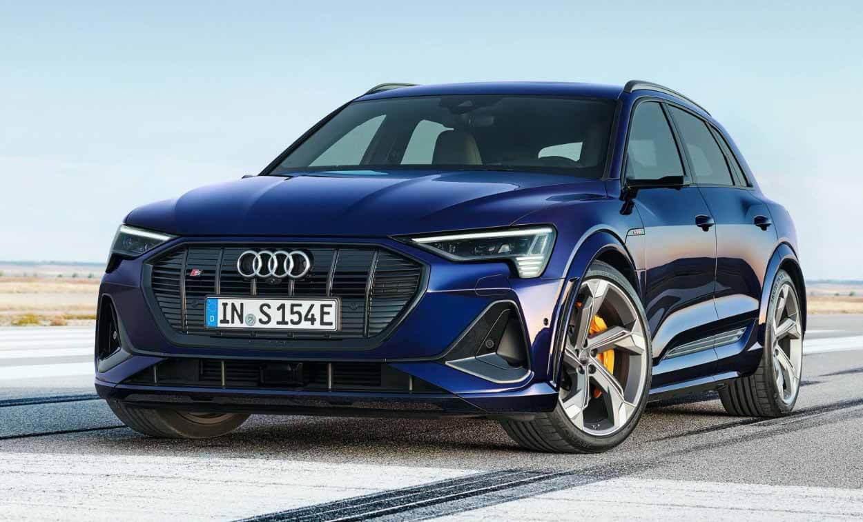 Электро-кроссовер Audi e-tron получил мощную трехмоторную версию
