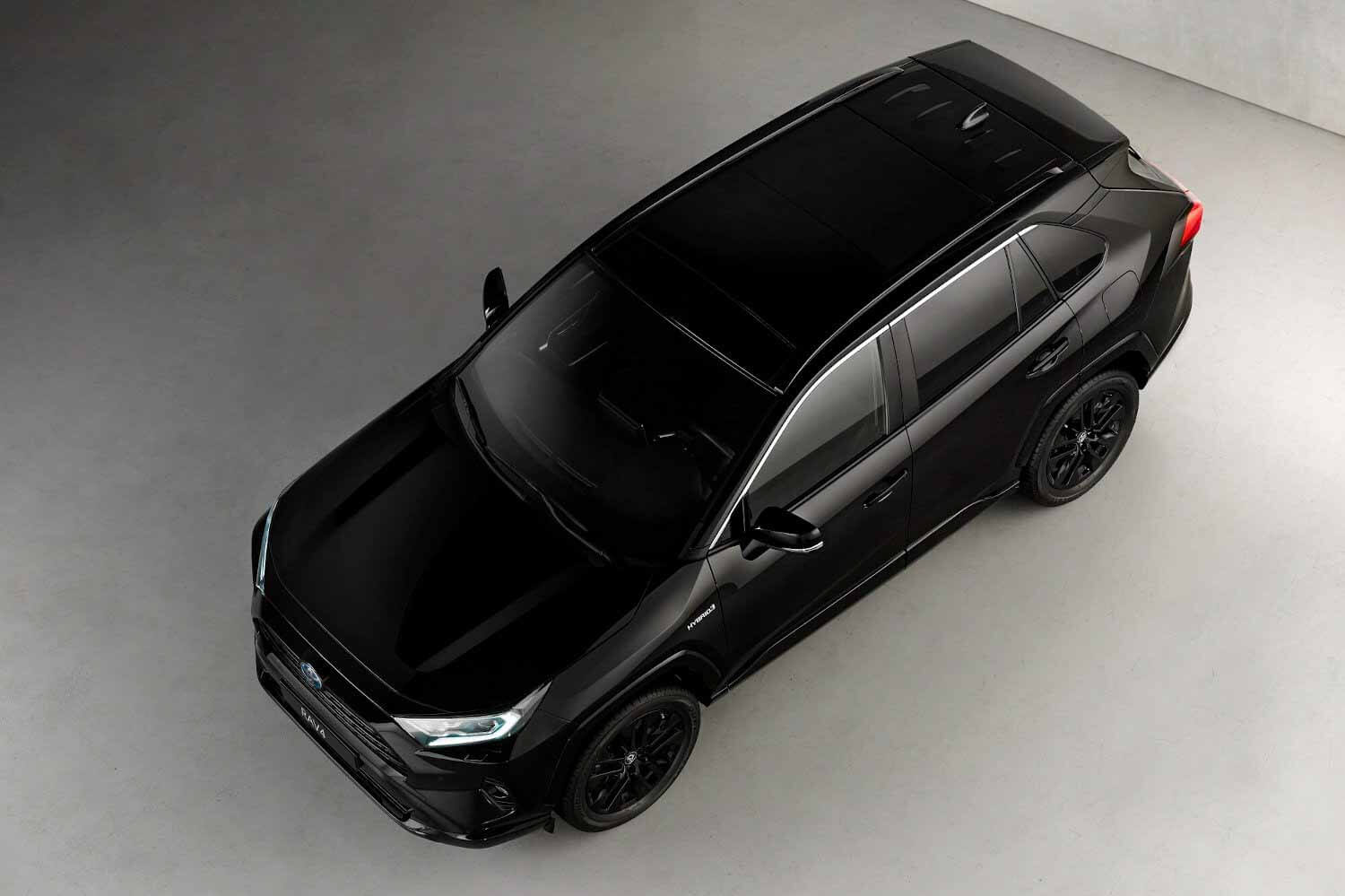 Toyota rav4 2021 черный