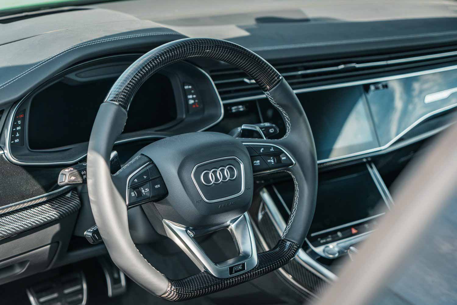 Audi RS q8 салон