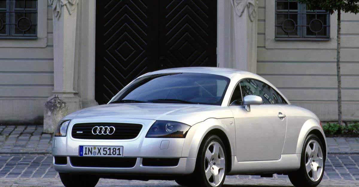 Audi отзывает в России автомобили 25-летней давности с взрывными подушками