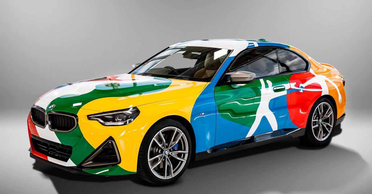 BMW представляет купе Series 2 в цветах немецкого и мексиканского флагов