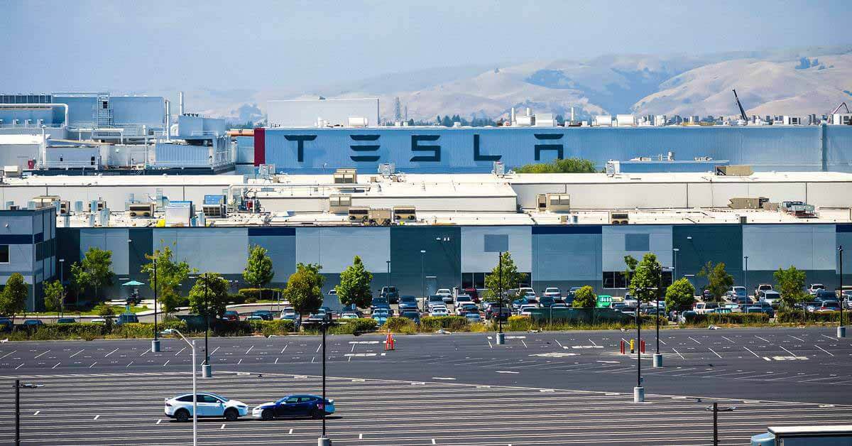 Tesla заплатила бывшему сотруднику 137 миллионов долларов за расизм
