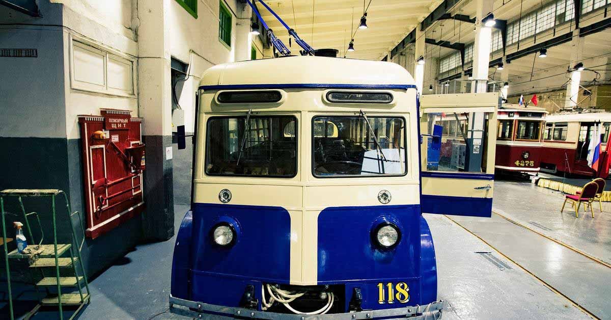 Посмотрите, как реставрировали уникальный довоенный троллейбус ЯТБ-2