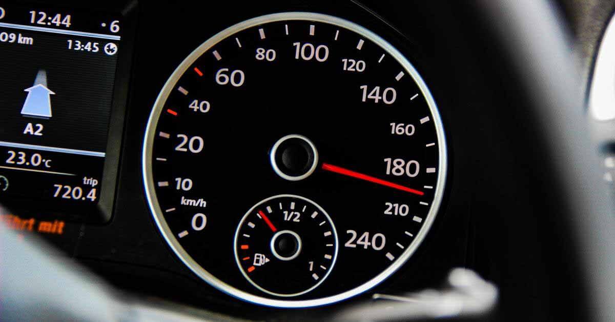 Большинство немцев поддерживают введение ограничения скорости на автобанах.