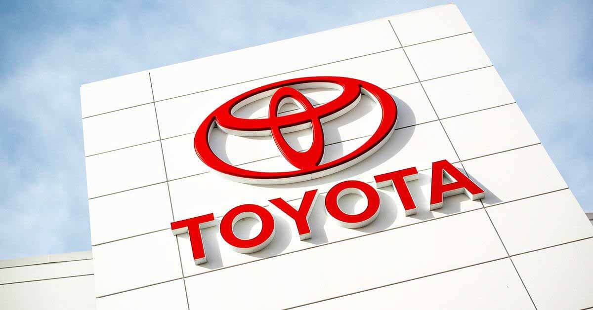 Мировые продажи Toyota упали на 20%