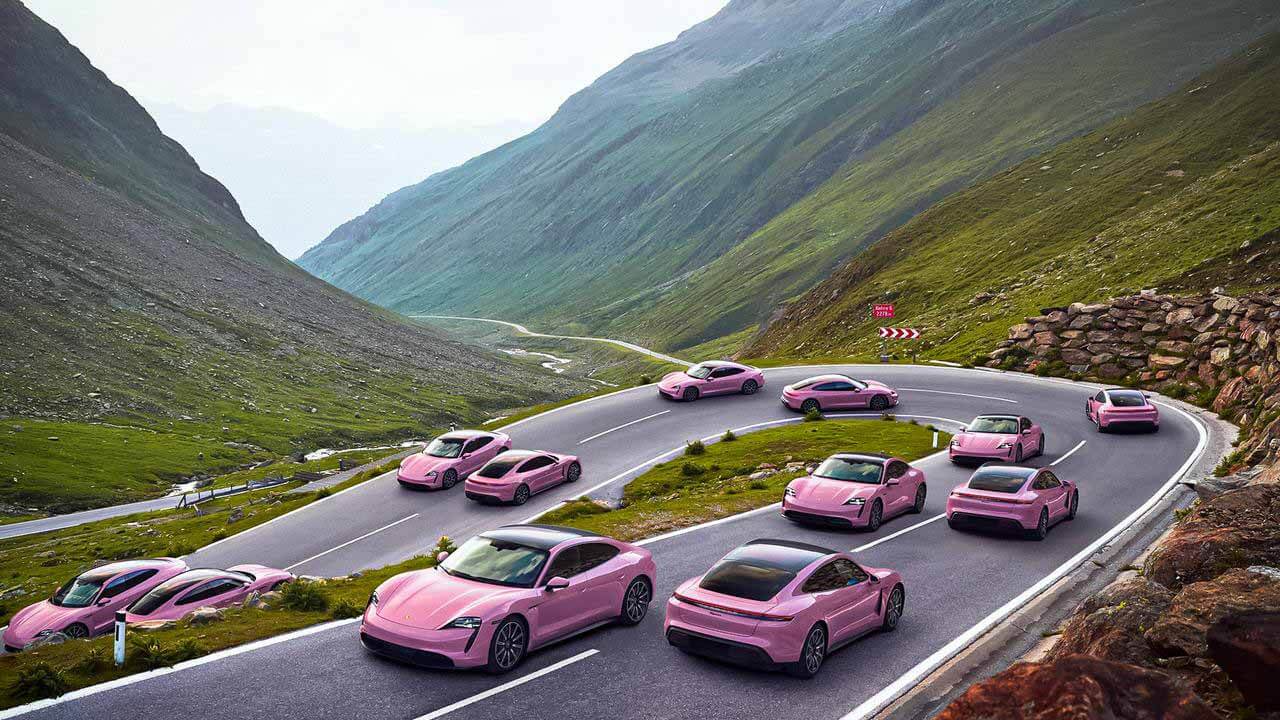 Как может выглядеть мир, в котором все водят розовый Porsche Taycan