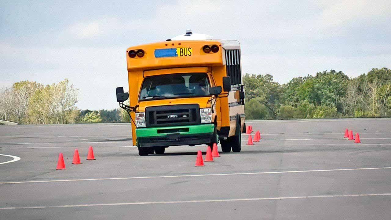 Школьный автобус удивил меня результатом «лосиного теста».  видео