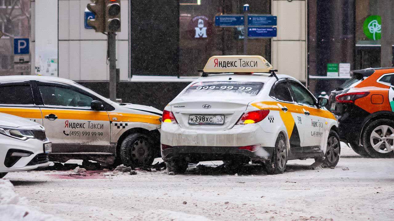 Стали известны основные причины аварий в Москве за последний год