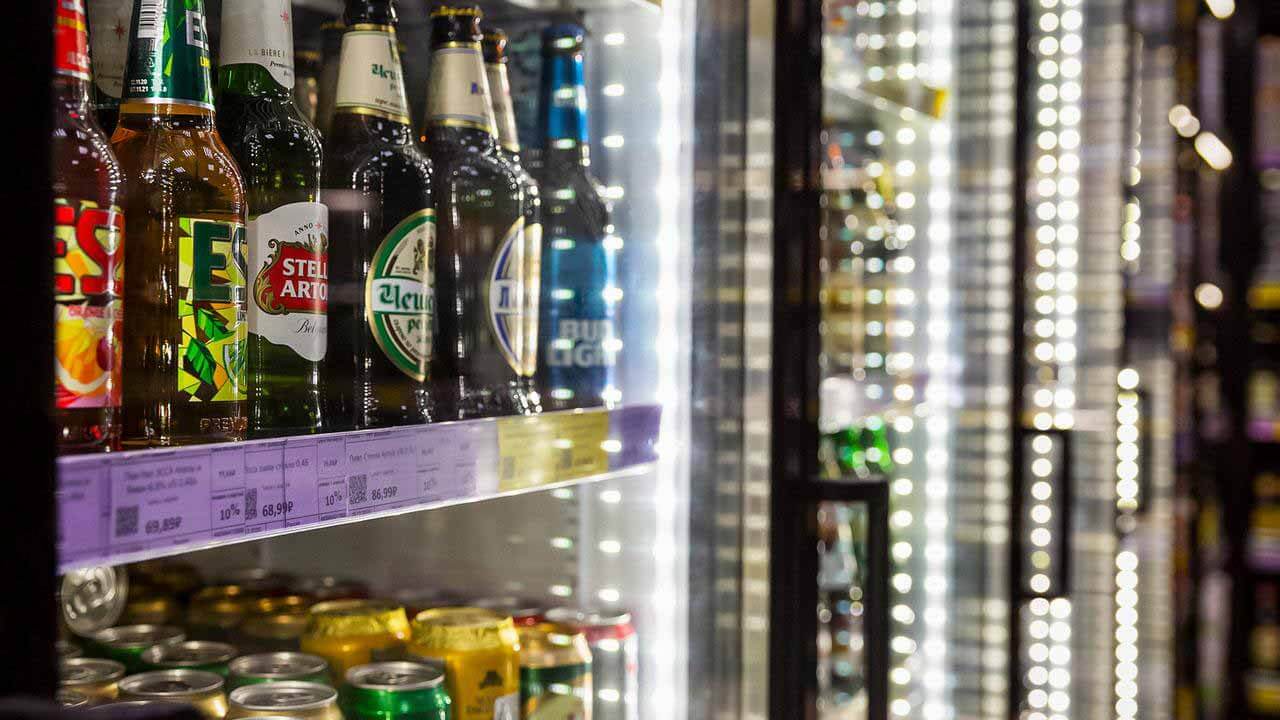 Российские АЗС снова предложили продавать пиво