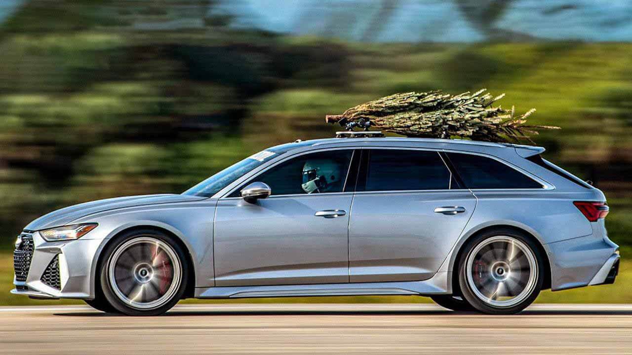 Видео: новогодняя елка прокатилась по крыше 800-сильного Audi RS6 Avant