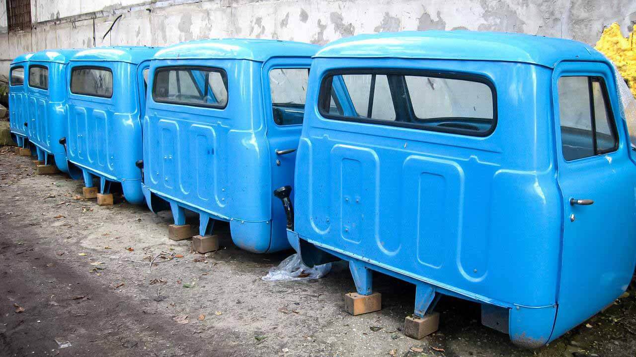 Для грузовика ГАЗ-53 середины прошлого века еще можно купить новую кабину.  Дороже самой машины