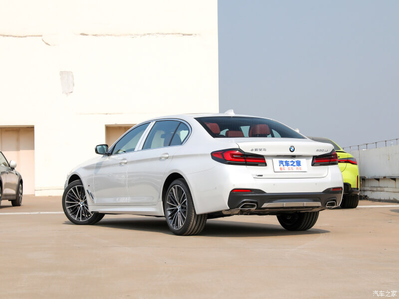 BMW 5-Series 2023 поступит в продажу с новым двигателем