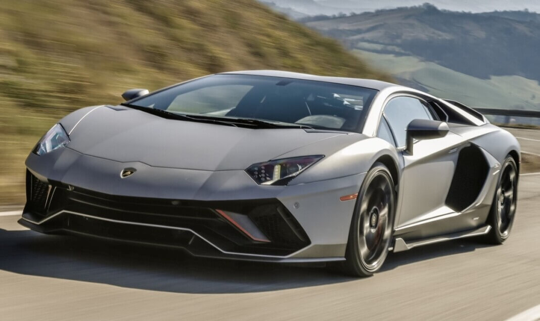 на фото изображен преемник автомобиля Lamborghini Aventador 2023