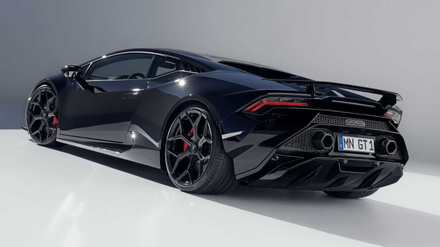 Lamborghini Huracan 2023 доступен с обновлениями Novitec