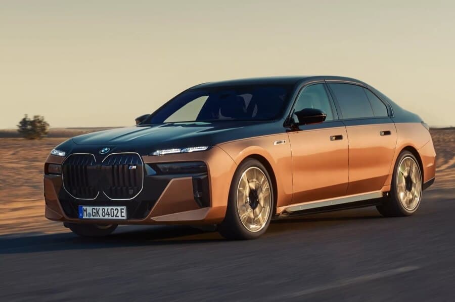 650-сильный BMW i7 M70 xDrive ближе к M7, чем любая другая модель