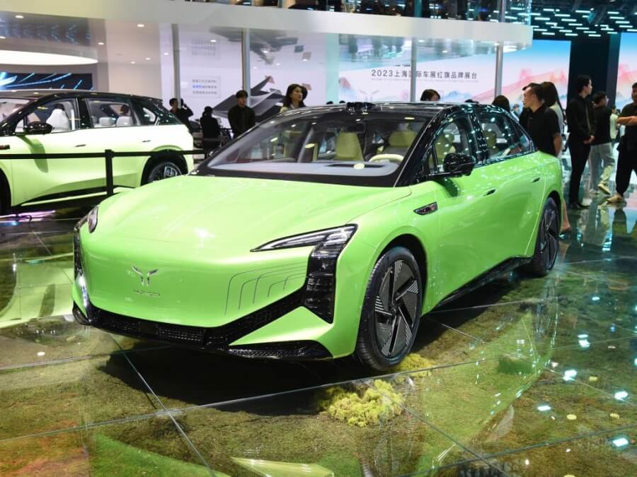 Государственный бренд Hongqi представил роскошный электромобиль E001