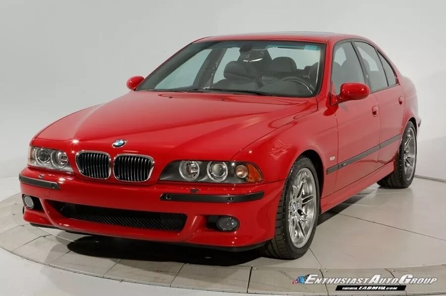 Капсула времени: BMW E39 M5 с пробегом 1200 километров продали за 23 миллиона рублей