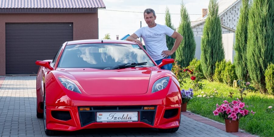 Житель Белоруссии сделал суперкар в стиле Ferrari из элементов Ford Cougar
