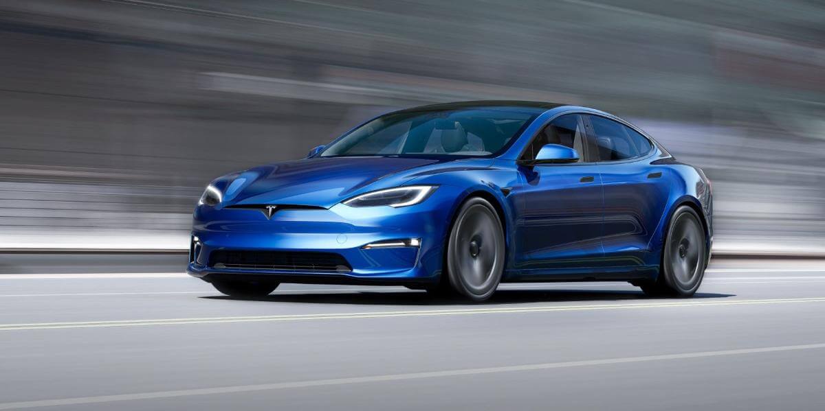 Tesla Model S Plaid 2023 устанавливает рекорд скорости
