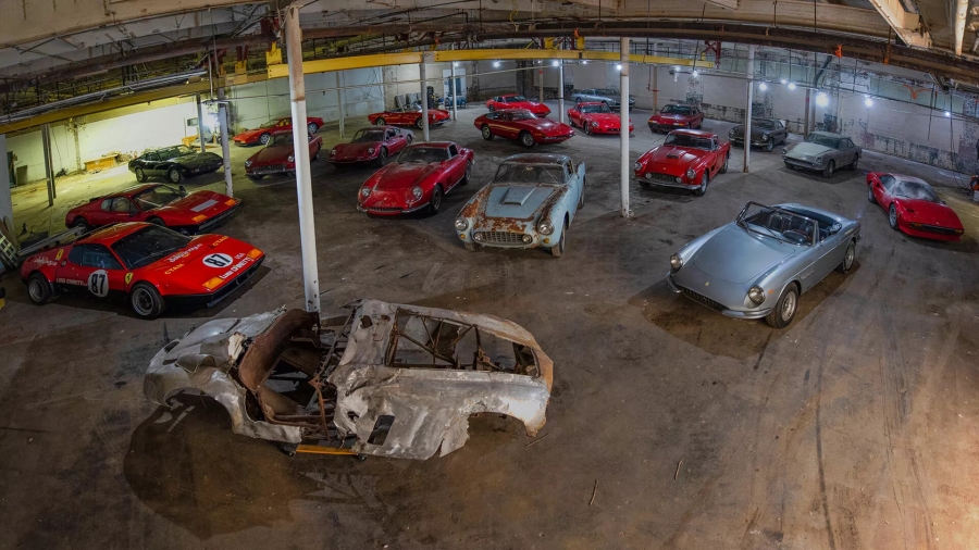 Потрясающая находка из сарая, состоящая из 20 редких Ferrari, будет продана с аукциона