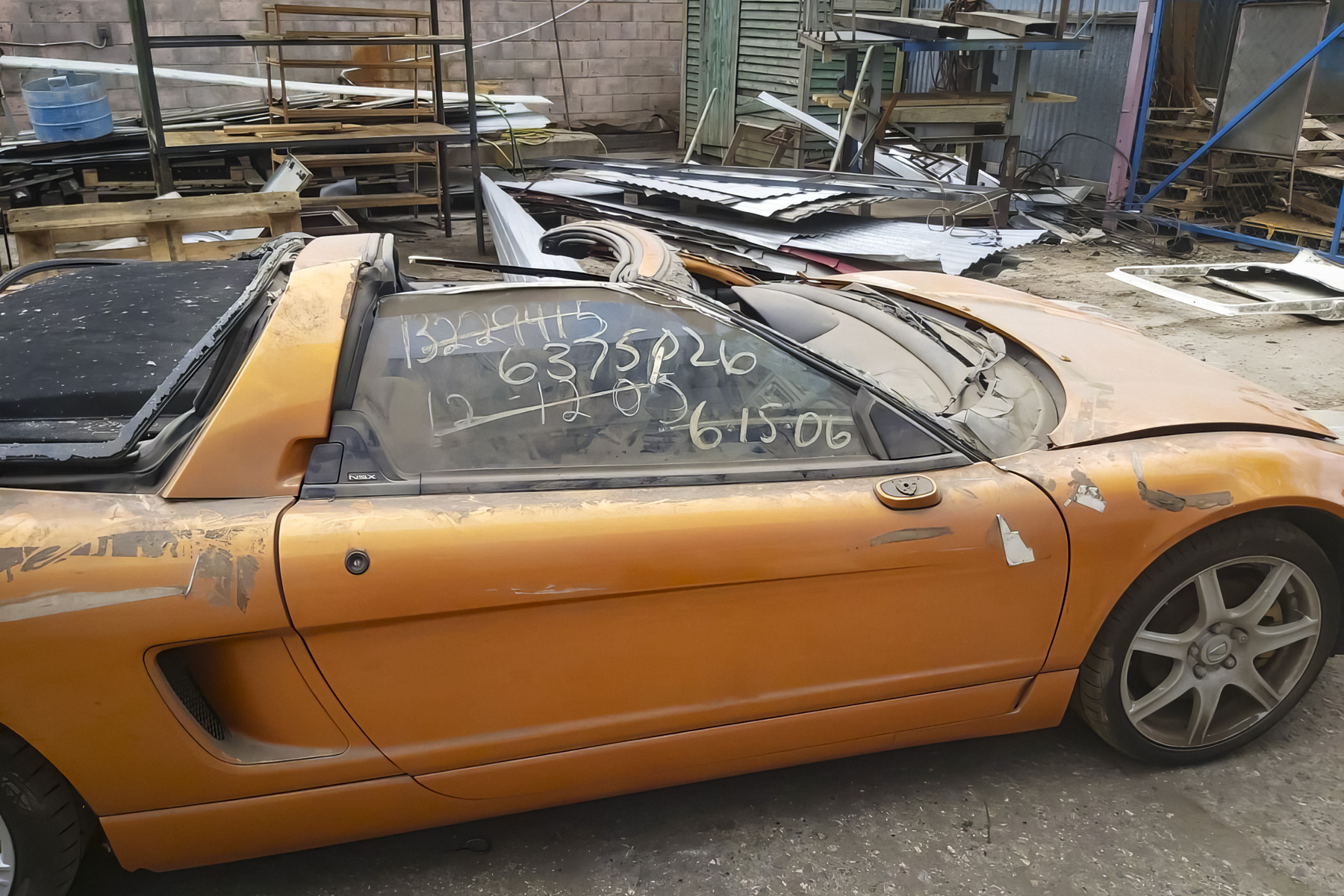 In Dzerzhinsky sell the remains of a 21-year-old Acura NSX for two million rubles
