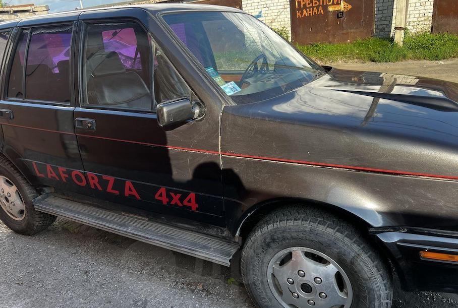 In Tyumen sell 33-year-old Italian SUV LaForza for 1 million rubles