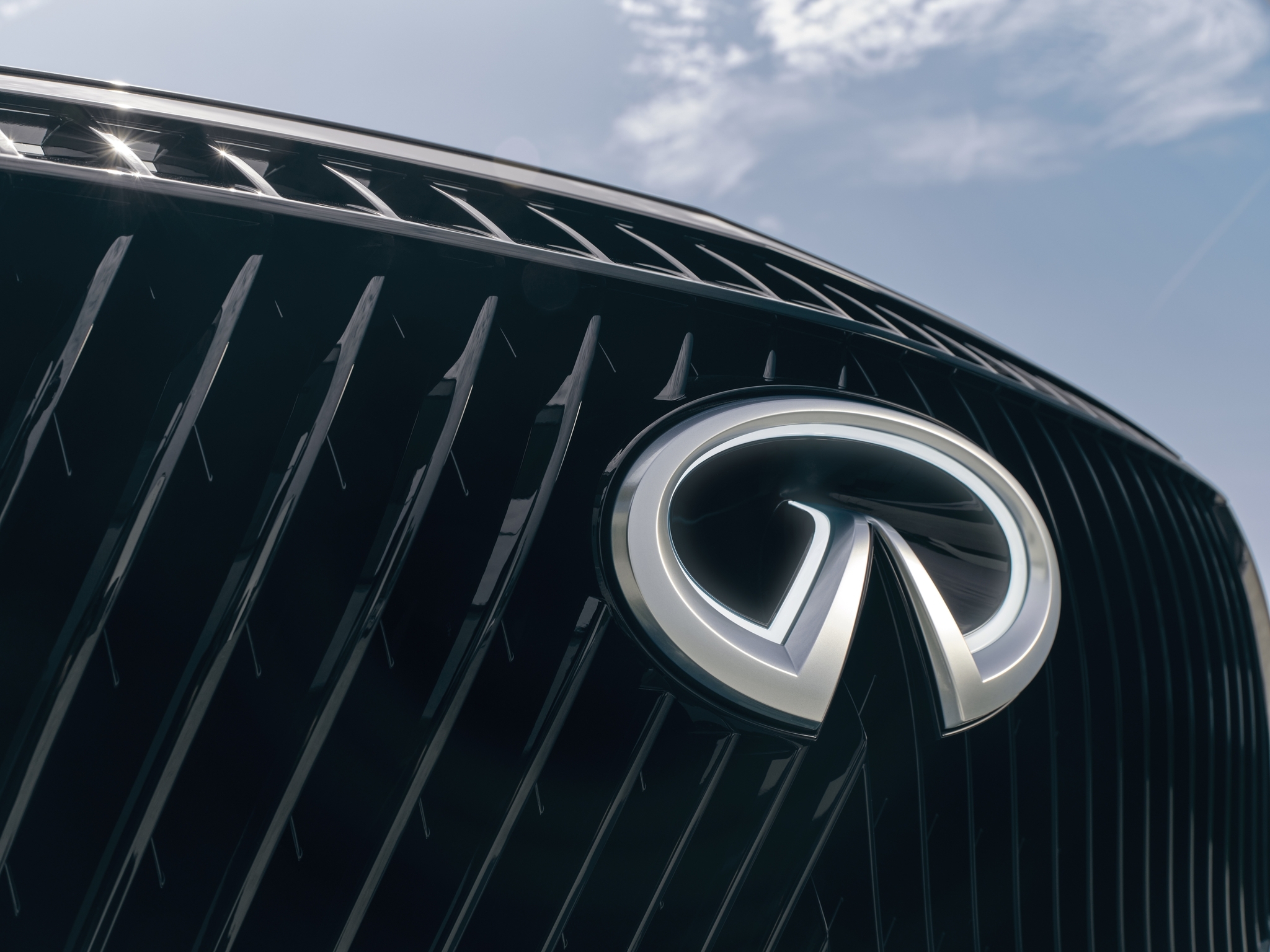 Infiniti has announced a new generation of SUV QX80
