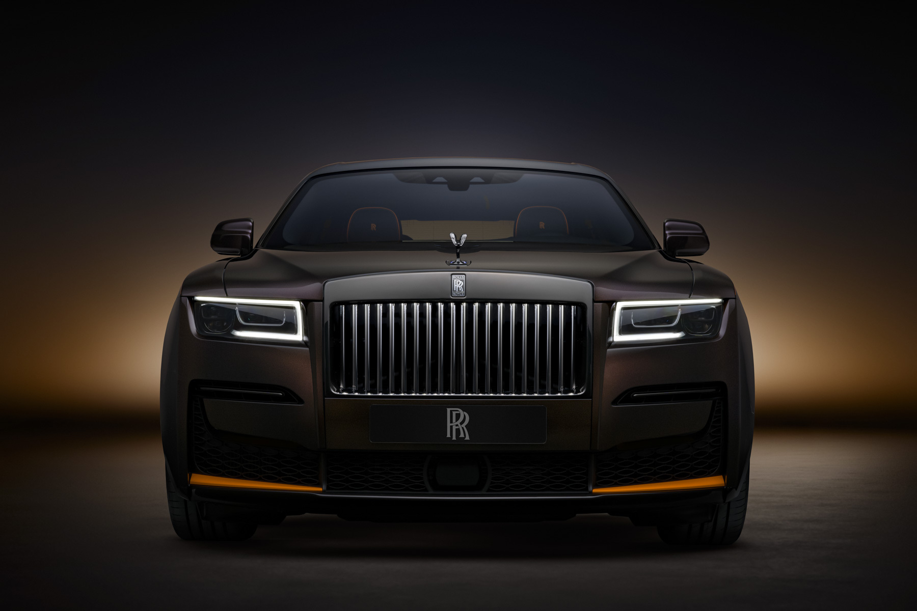 Черный ролс ройс песни. Черный Роллс Ройс. Rolls Royce Ghost 2023. Rolls-Royce Ghost Black badge Ekleipsis. RR Ghost 2023.