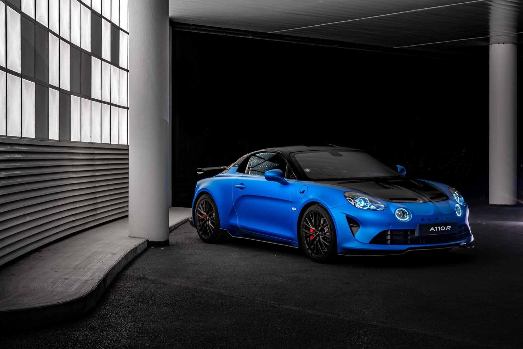Alpine has released a special version of the A110 R sports car dedicated to the mountain pass