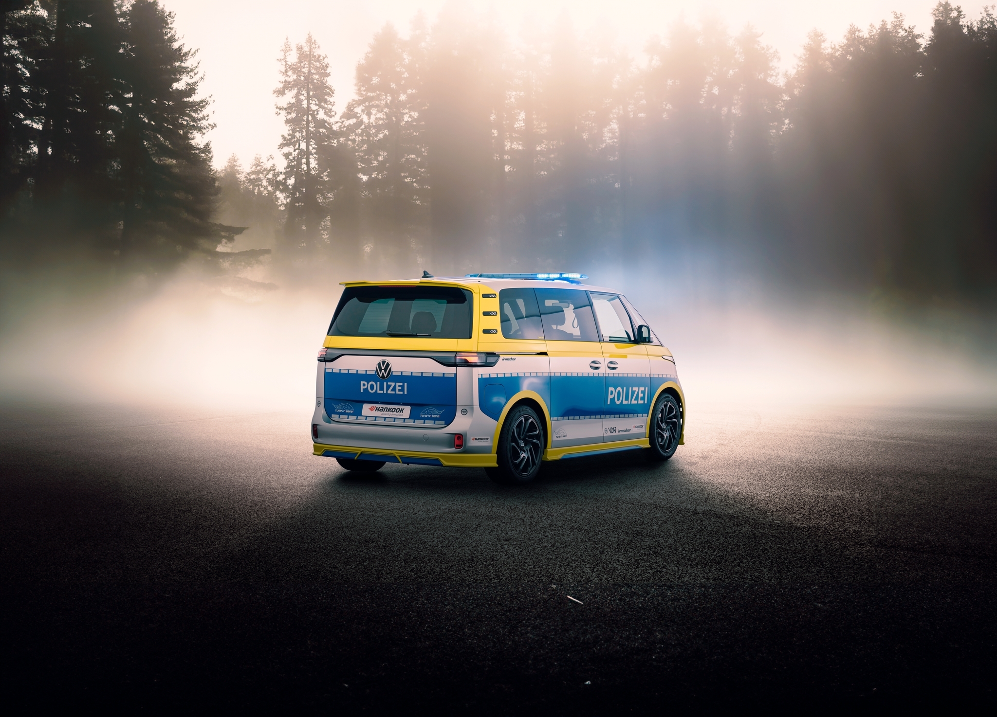 Ателье Irmscher изготовило полицейский электрофургон Volkswagen ID.Buzz