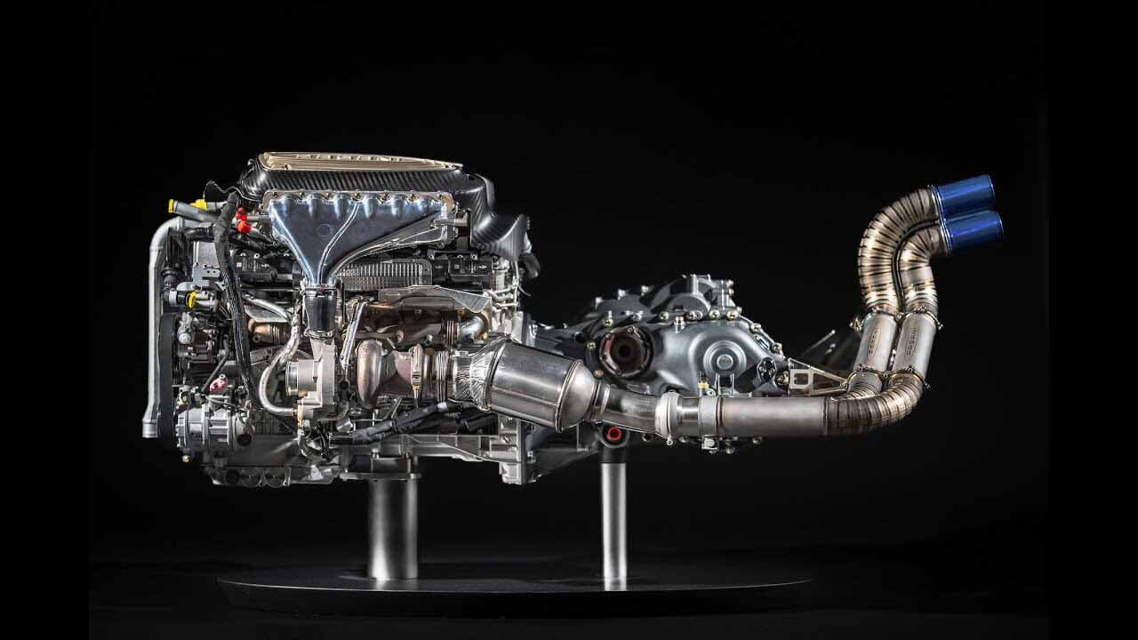 Mercedes-AMG показал процесс сборки двигателей для гиперкаров Pagani