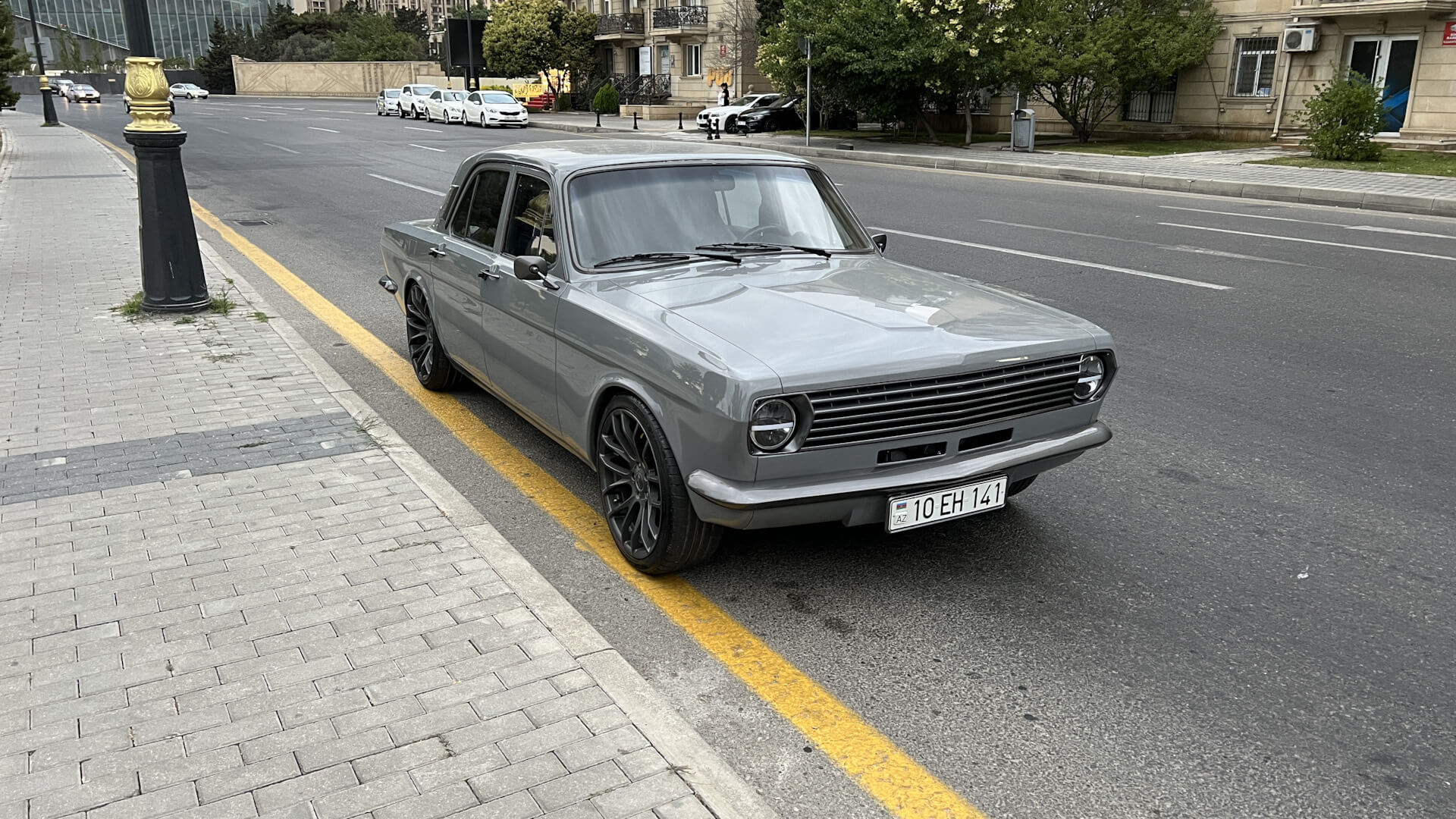 they took the GAZ-24 and turned it into a BMW with a 347-horsepower engine