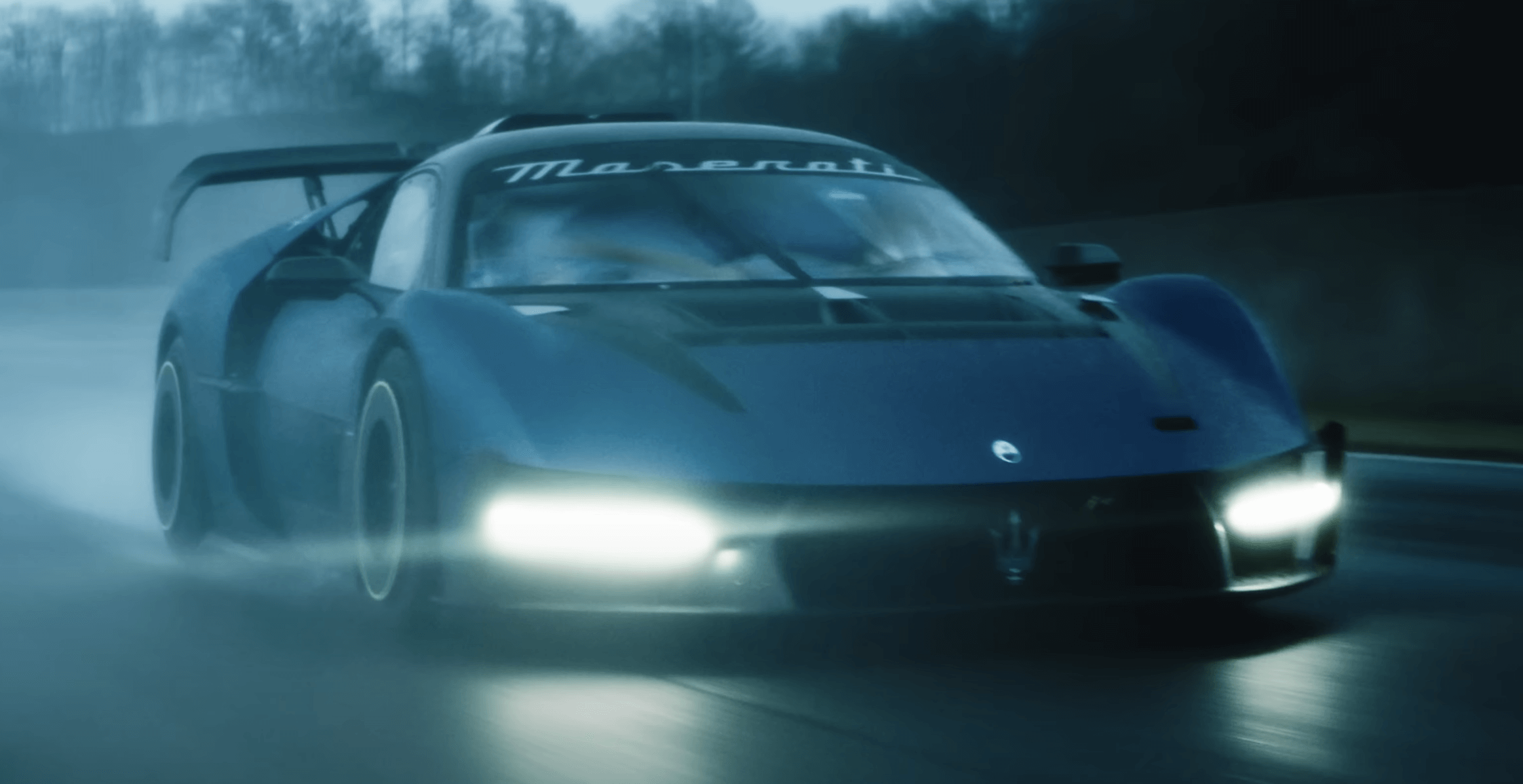 Maserati showed the extreme track supercar MCXtrema in motion
