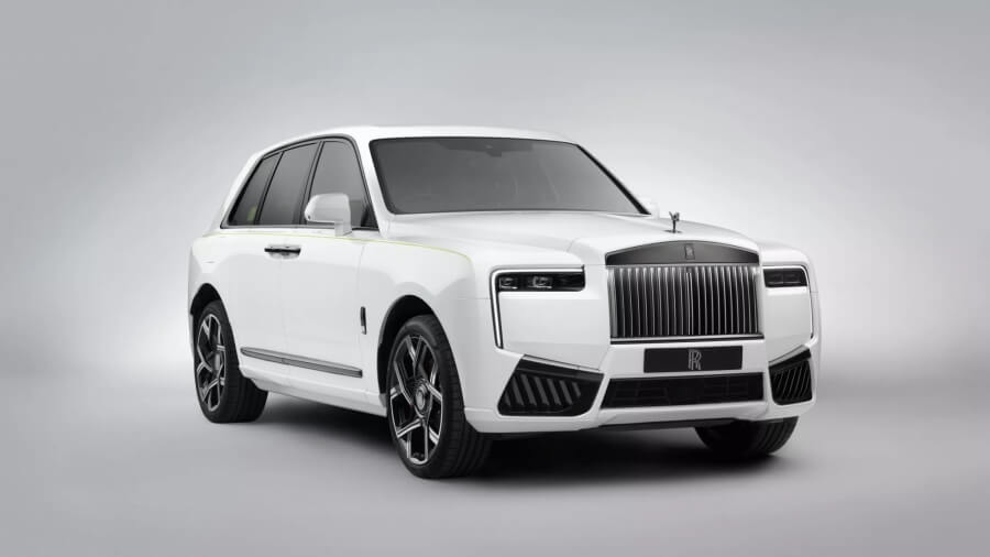 Rolls-Royce has updated the Cullinan SUV |  carakoom.com
