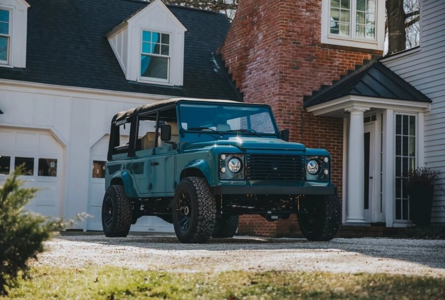 This is what happens when you put a Land Rover Defender body on a Jeep Wrangler chassis