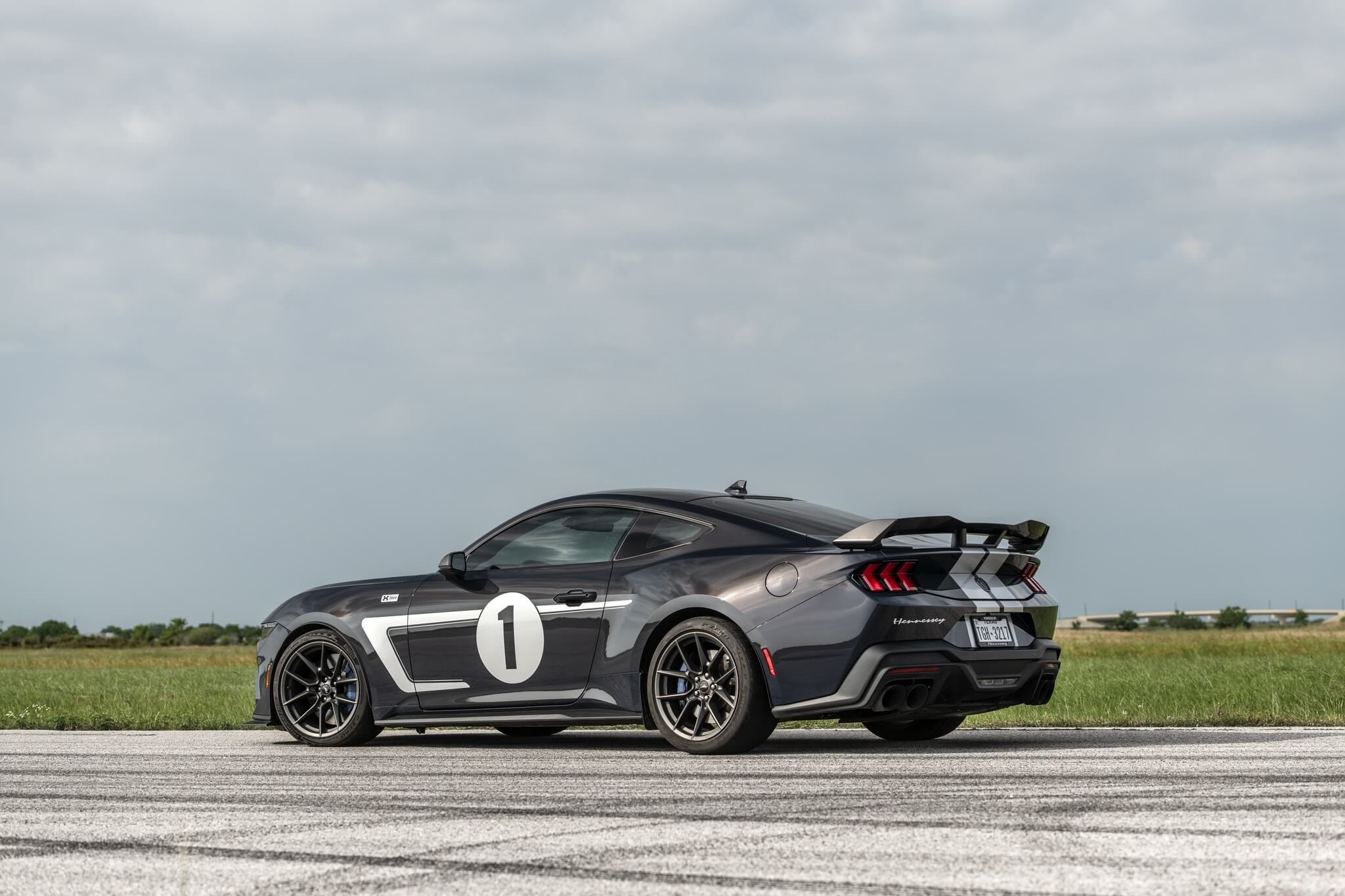 Atelier Hennessey presented an 850-horsepower version of the iconic Ford Mustang coupe