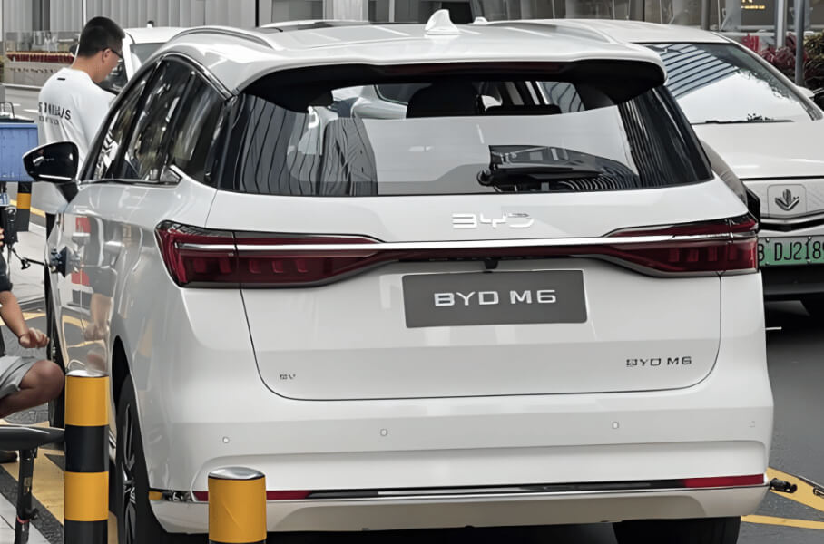 BYD tests latest right-hand drive electric minivan