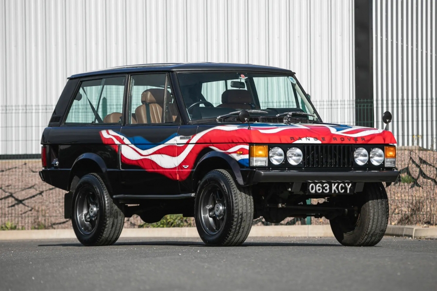The classic Range Rover has been made even more British by adding a V12 from Aston Martin