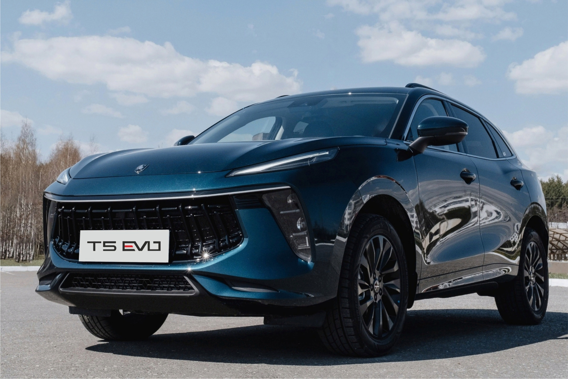 The Forthing crossover, similar to the Lamborghini Urus, has dropped sharply in Russia